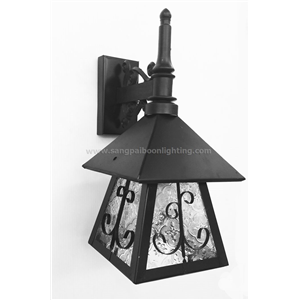 SPB - โคมไฟผนังภายนอกลงดำ รูปบ้าน  (002795)