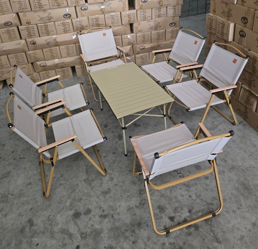 เก้าอี้ตั้งแคมป์ เก้าอี้พับกลางแจ้ง เก้าอี้สนาม เก้าอี้ตลาดกลางคืน พร้อมถุงเก็บเพื่อป้องกันการชน