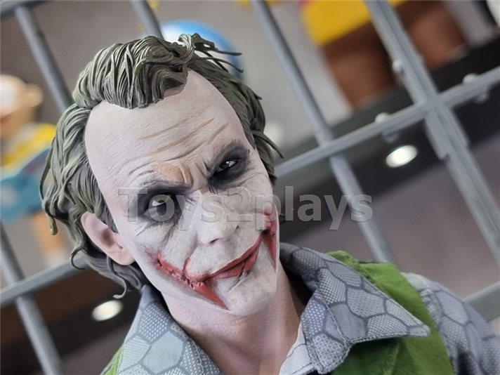 Sideshow 3007171 : The Joker Premium Format / สินค้าตัวโชว์