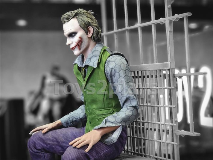 Sideshow 3007171 : The Joker Premium Format / สินค้าตัวโชว์