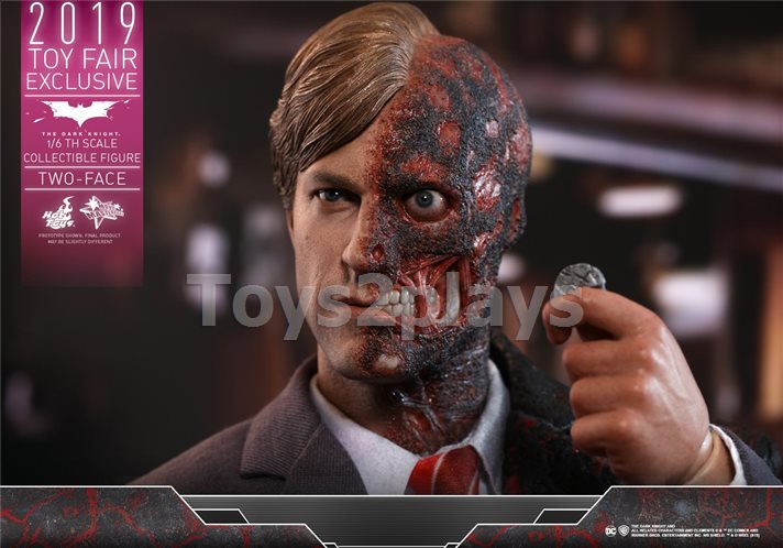 HOT TOYS MMS546  THE DARK KNIGHT : TWO FACE