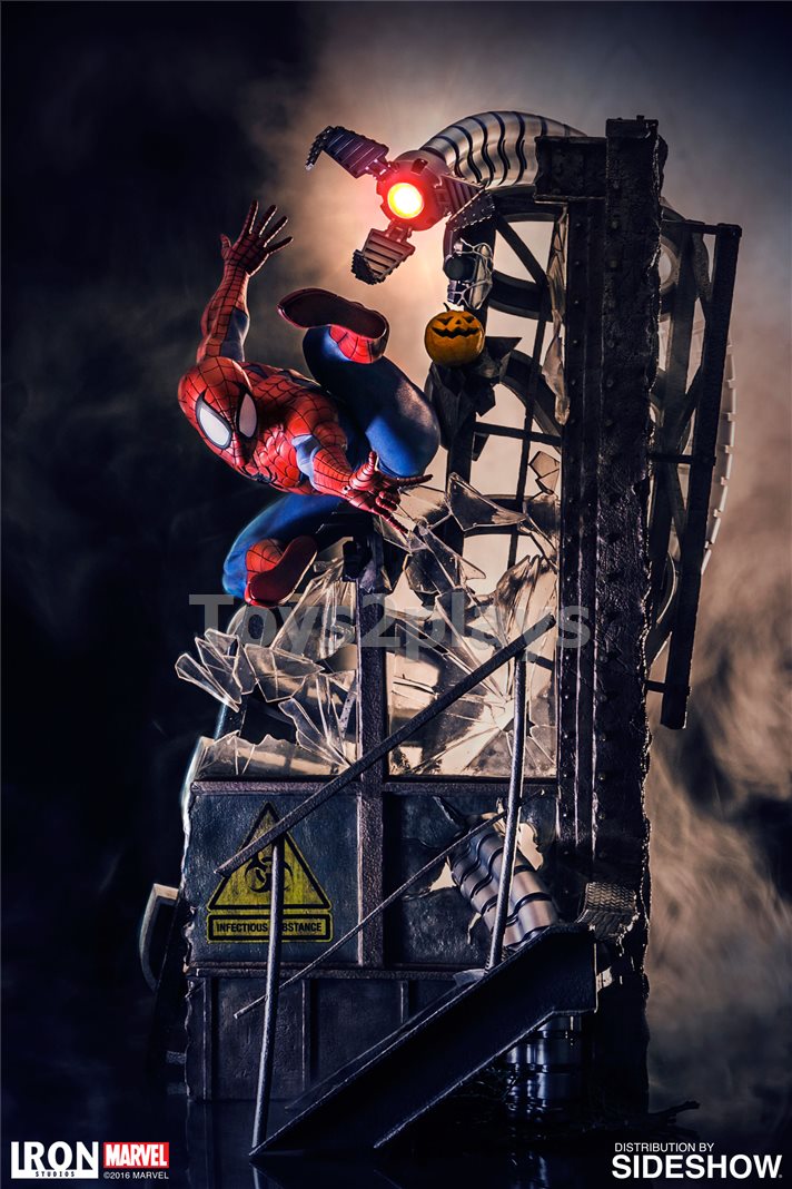 Iron Studio : Marvel  Spiderman Polystone Statue