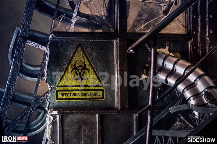 Iron Studio : Marvel  Spiderman Polystone Statue