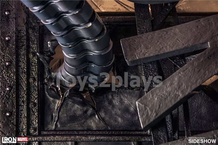 Iron Studio : Marvel  Spiderman Polystone Statue