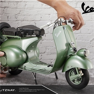 Blitzway BW-NS 20402 1951 Vespa 125 Scale Statue