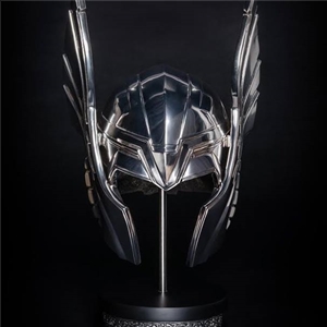 Taurus Studio : 1:1 THOR Helmet