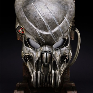AVP (Alien vs. Predator) - Battle Damaged Celtic Predator Mask