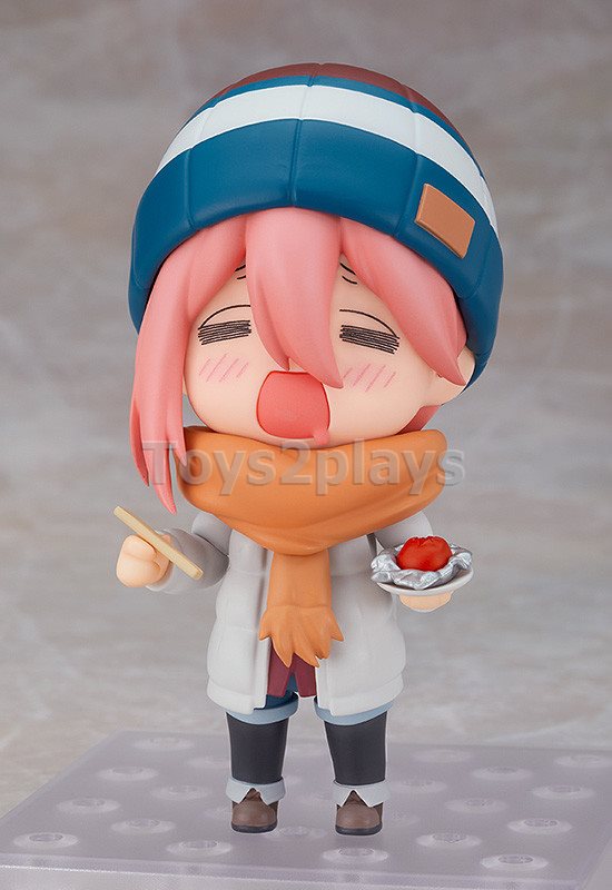 Nendoroid 1623-DX Nadeshiko Kagamihara: Solo Camp Ver. DX Edition