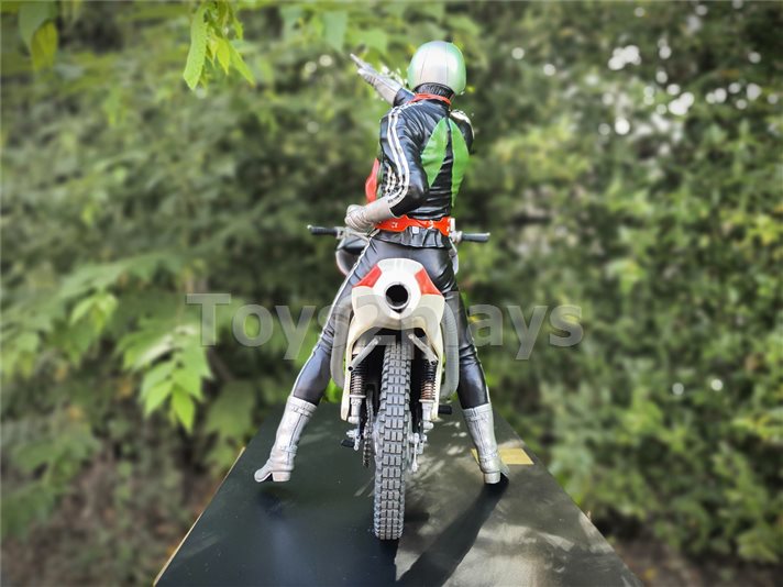 RMW Kamen Rider New No. 1 & New Cyclone Kamen Rider  Rainbow Products No.17 1/5 สินค้าตัวโชว์ 
