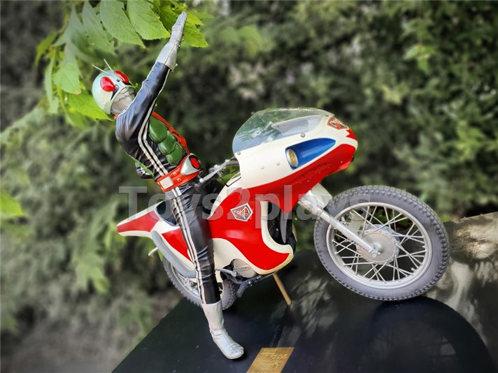 RMW Kamen Rider New No. 1 & New Cyclone Kamen Rider  Rainbow Products No.17 1/5 สินค้าตัวโชว์ 