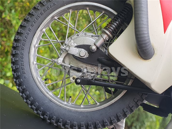 RMW Kamen Rider New No. 1 & New Cyclone Kamen Rider  Rainbow Products No.17 1/5 สินค้าตัวโชว์ 